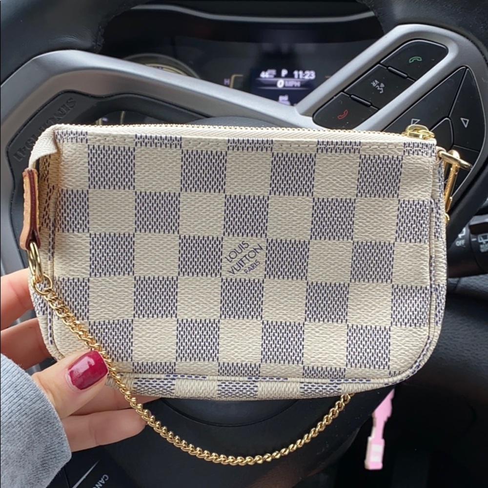 Louis Vuitton pochette